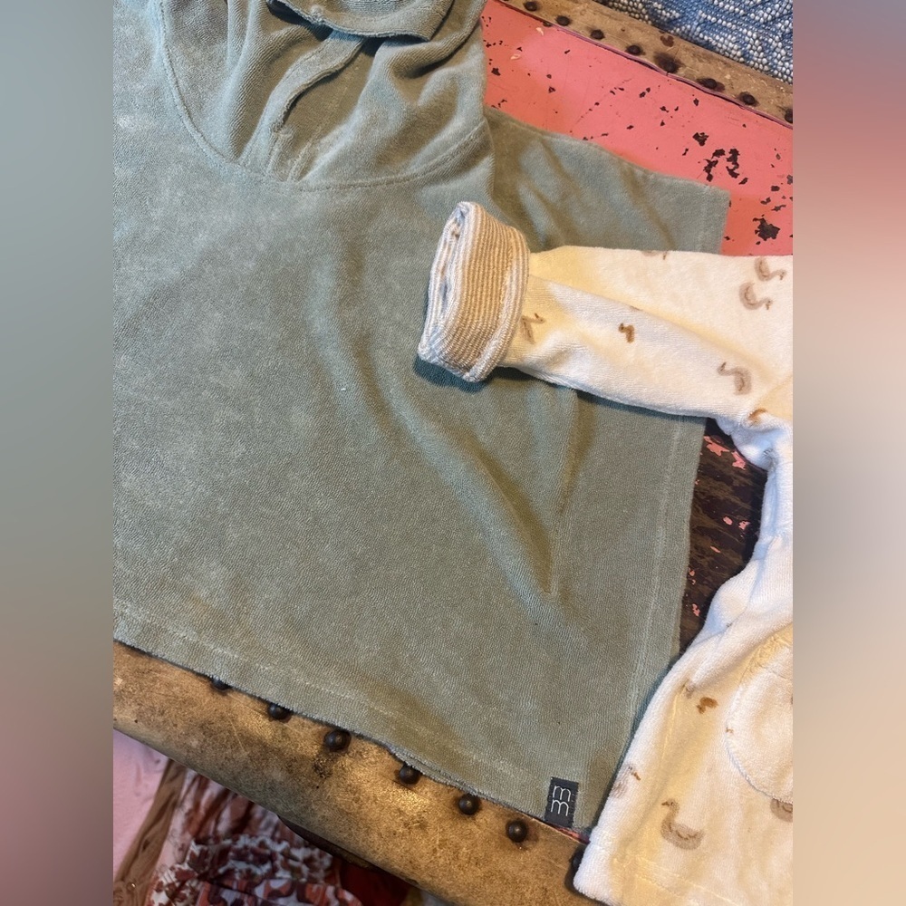 LOT of 2 bath cover ups MODERN MOMENTS CARTERS sz 0-18 mo Gender Neutral - NEW - Picture 2 of 8